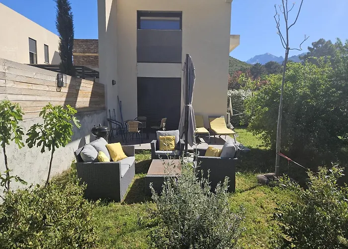 아파트 T1 Bis Avec Mezzanine, Belle Terrasse Et Jardinet.